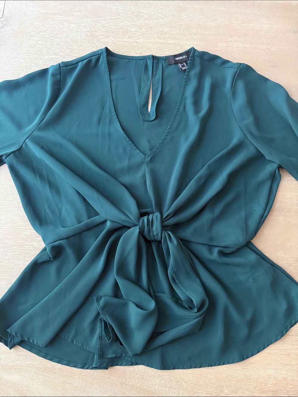 F21+ Flowy Tie Front Top | 1X - Picture 2 of 7